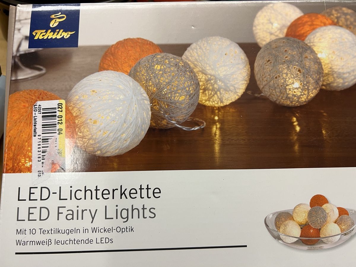 Ghirlande e barre luminose: Lichterkette von tschibo – Usato da Näfels venduto da Madresue