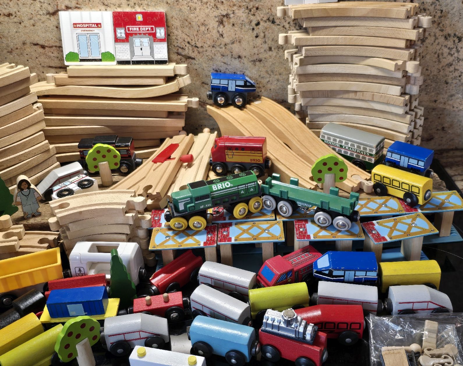 Brio Spielzeuge: 137 Teile BRIO – Gebraucht aus Walkringen von Vanuca 4