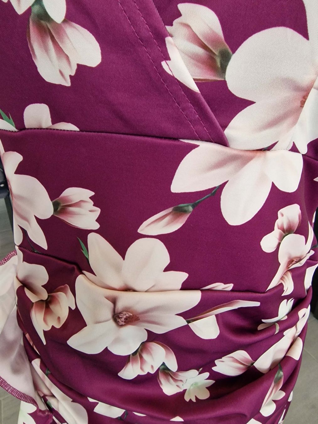 Vestiti: Elegantes Kleid mit Blumen NEU – Nuovo e nell'imballaggio originale da Wil  AG venduto da Kfloh 3