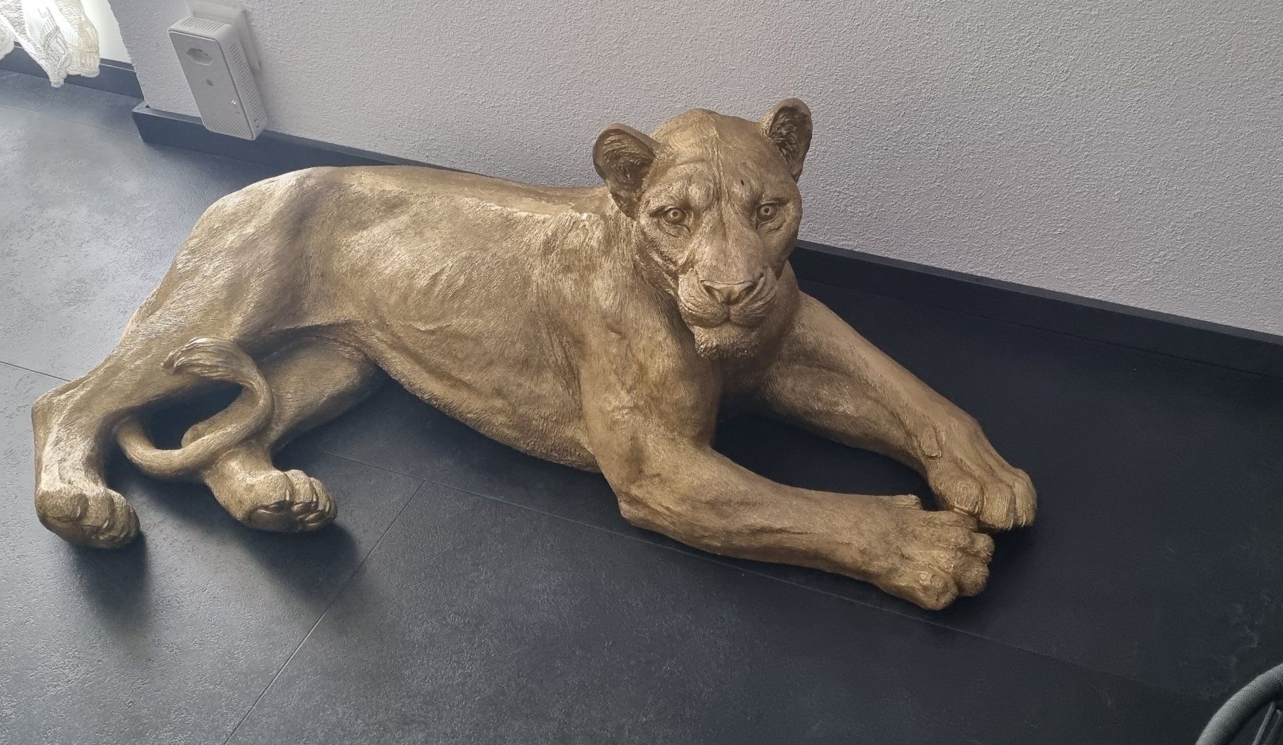 Kare Figurines: Deko Figur Löwe Gold 113cm – Neuf avec emballage d'origine à Oftringen par Leleni 1