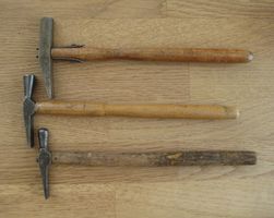 3 Stk. alte Uhrmacher Hämmerchen / Hammer