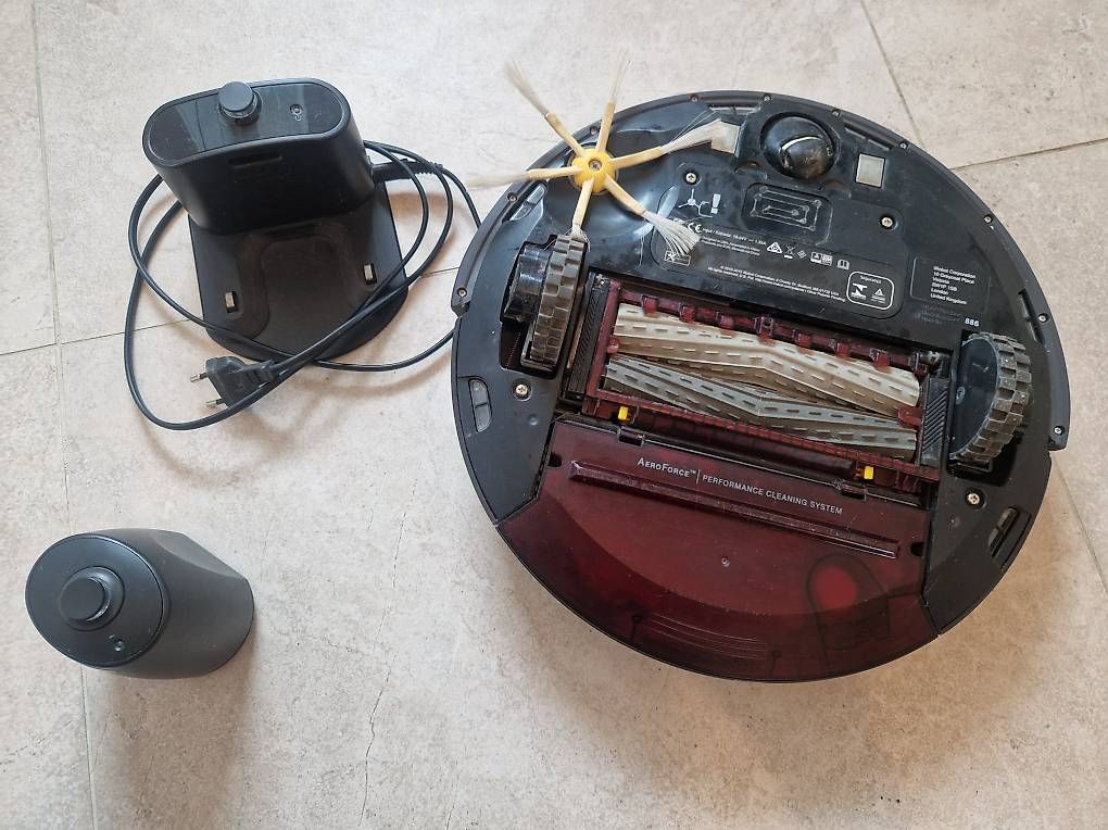 Aspirapolveri & Accessori: iRobot Roomba 886 – Usato da Grabs venduto da holjir