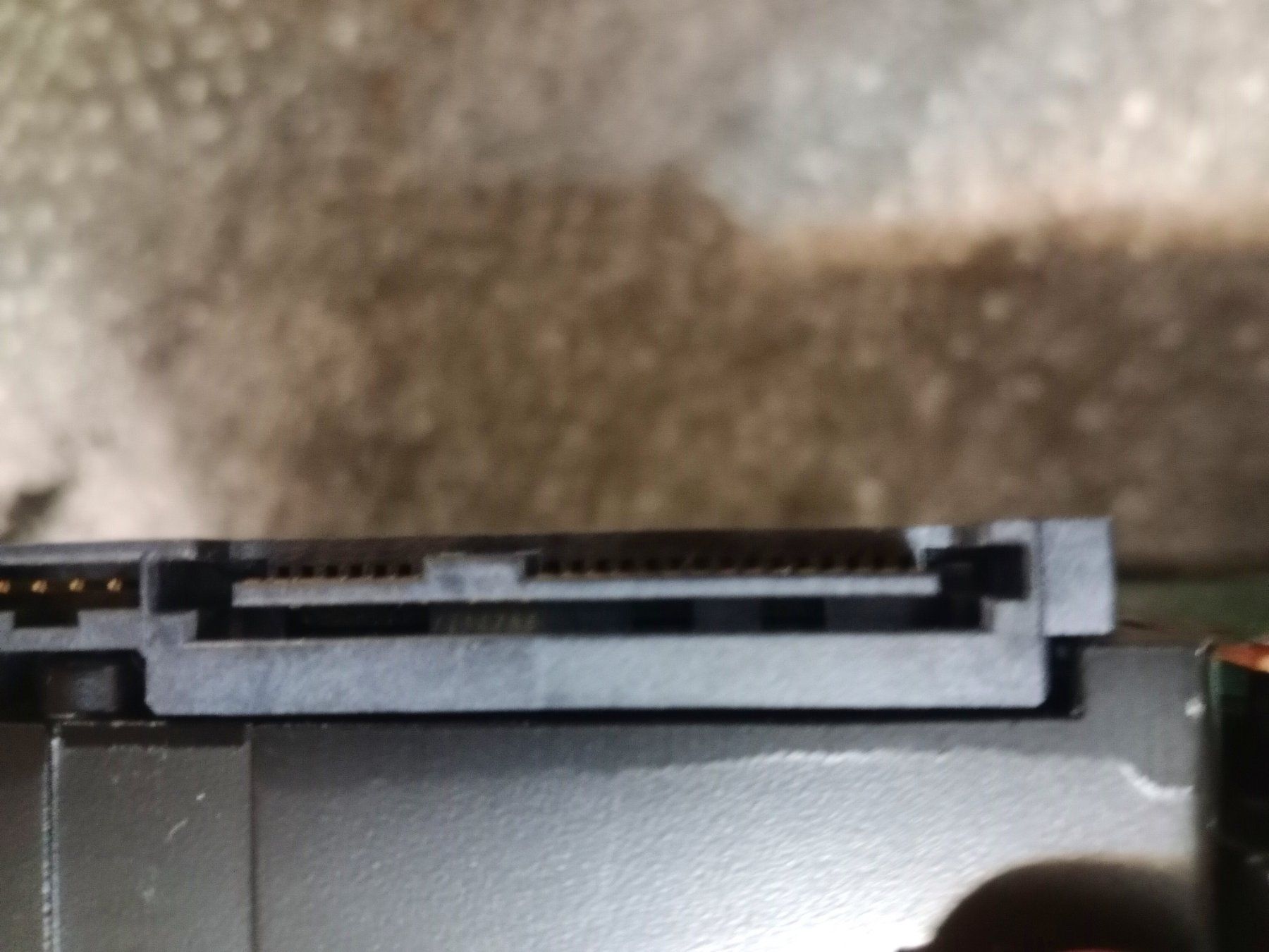 Dischi rigidi: 4x 3TB SAS Festplatten – Usato da Bürglen TG venduto da Ryzen717 2