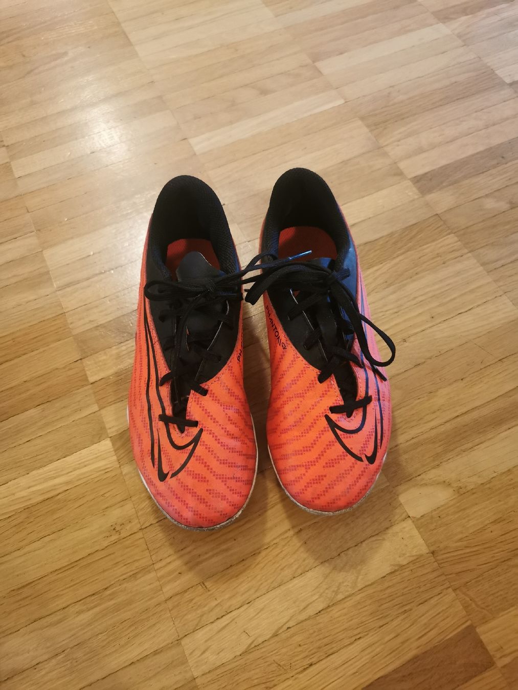 Nike Herrenschuhe: Fußball Nockenschue Grösse 35.5 – Gebraucht aus Uster von IvanaT