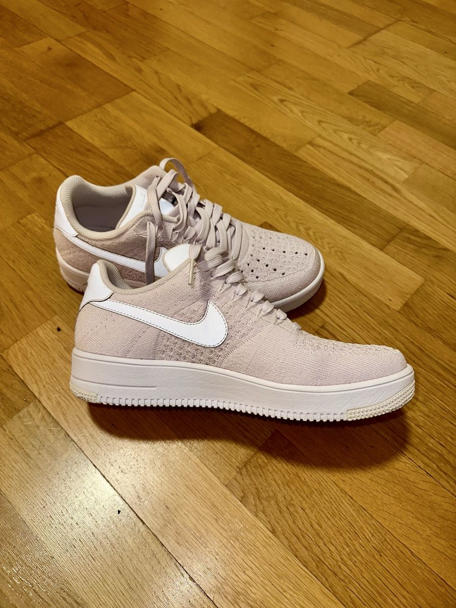 Nike Chaussures hommes: Nike Air Force Flyknit rosa Gr. 44 – D'occasion à Bern par rub_8mhx 4