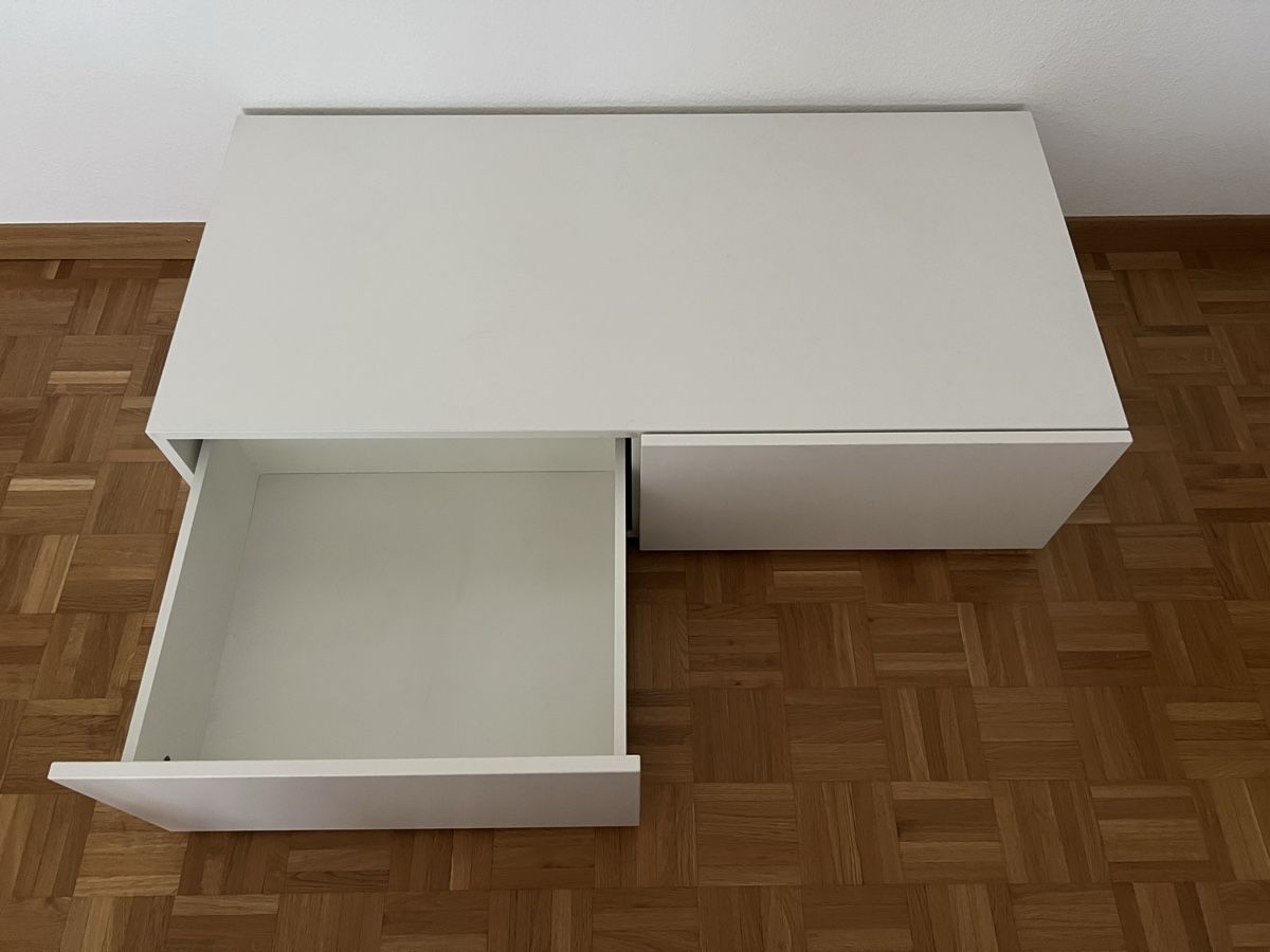 Cassettiere: Lowboard weiss mit 2 Schubladen, neuwertig – Nuovo (secondo la descrizione) da Rüschlikon venduto da Picpara 2