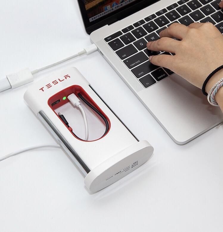 Caricabatterie: Mini Tesla Supercharger Powerbank – Nuovo e nell'imballaggio originale da Dietikon venduto da e-car-shop.schweiz 2