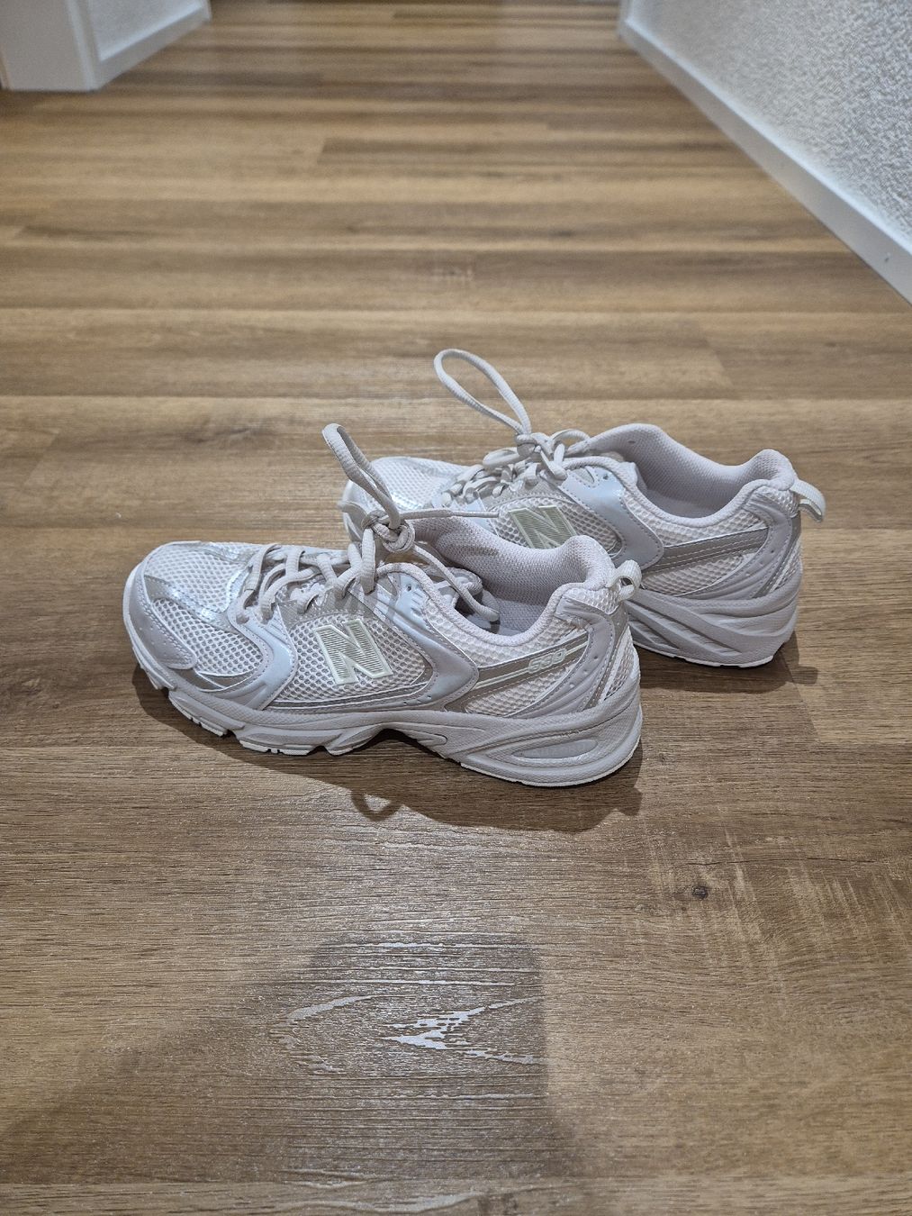 New Balance Scarpe da donna: New Balance Sneaker 530 – Nuovo (secondo la descrizione) da Niederhelfenschwil venduto da usa001