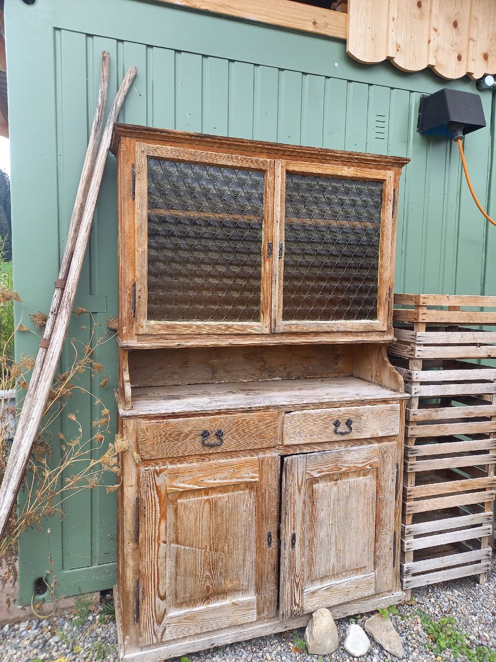 Schränke: Alter Flaschenboden Schrank – Gebraucht aus Süderen von papaver22