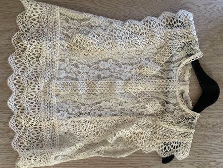 ONLY Spitzen-Top Cremeweiss Gr. 38 neuwertig