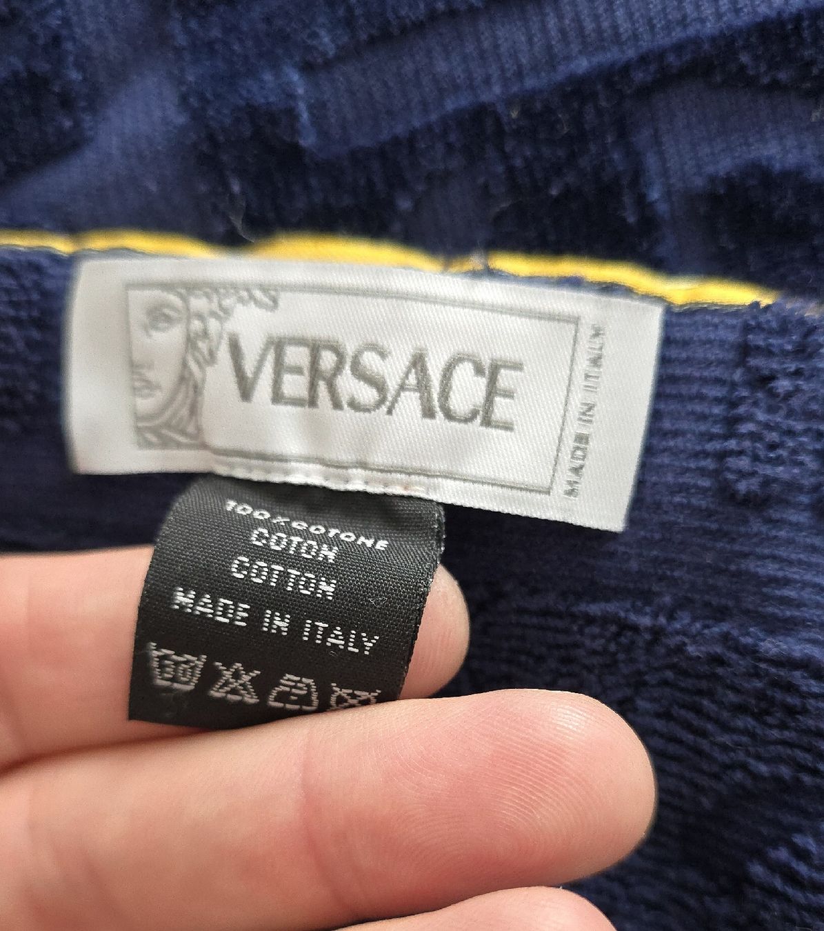 Badetücher: Versace Badetuch Strandtuch Baumwolle Luxus – Gebraucht aus Amriswil von newschweiz 1