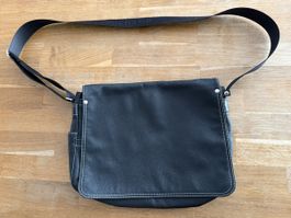 Longchamp Umhängetasche Leder schwarz NEU