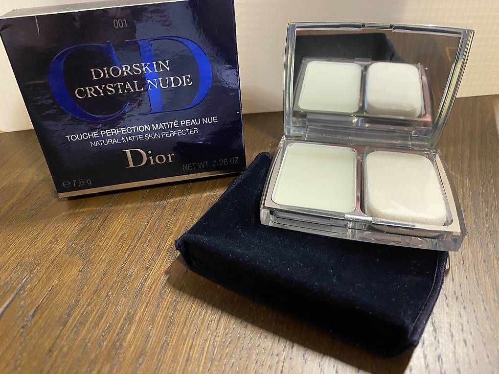 Make-up: Dior Diorskin Crystal Nude  – Usato da Winterthur venduto da Glionel 1