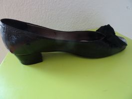 Elegante Lackschuhe mit Samtschleife Gr. 38