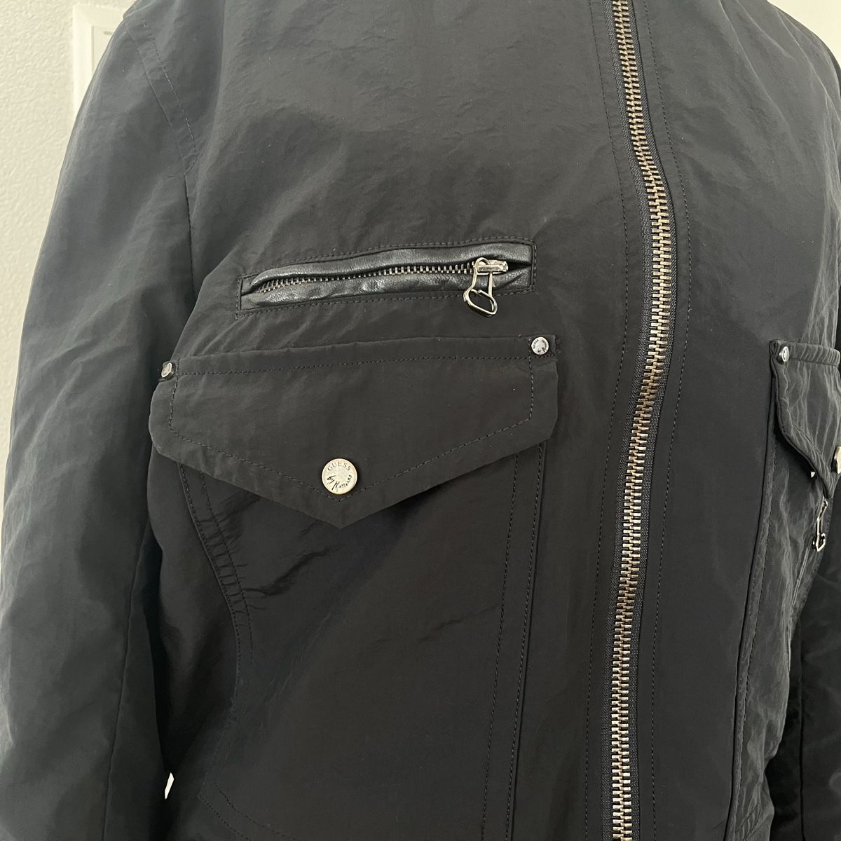 Guess Giacche: Guess Jacke – Nuovo (secondo la descrizione) da Zug venduto da saskia-chiara 4