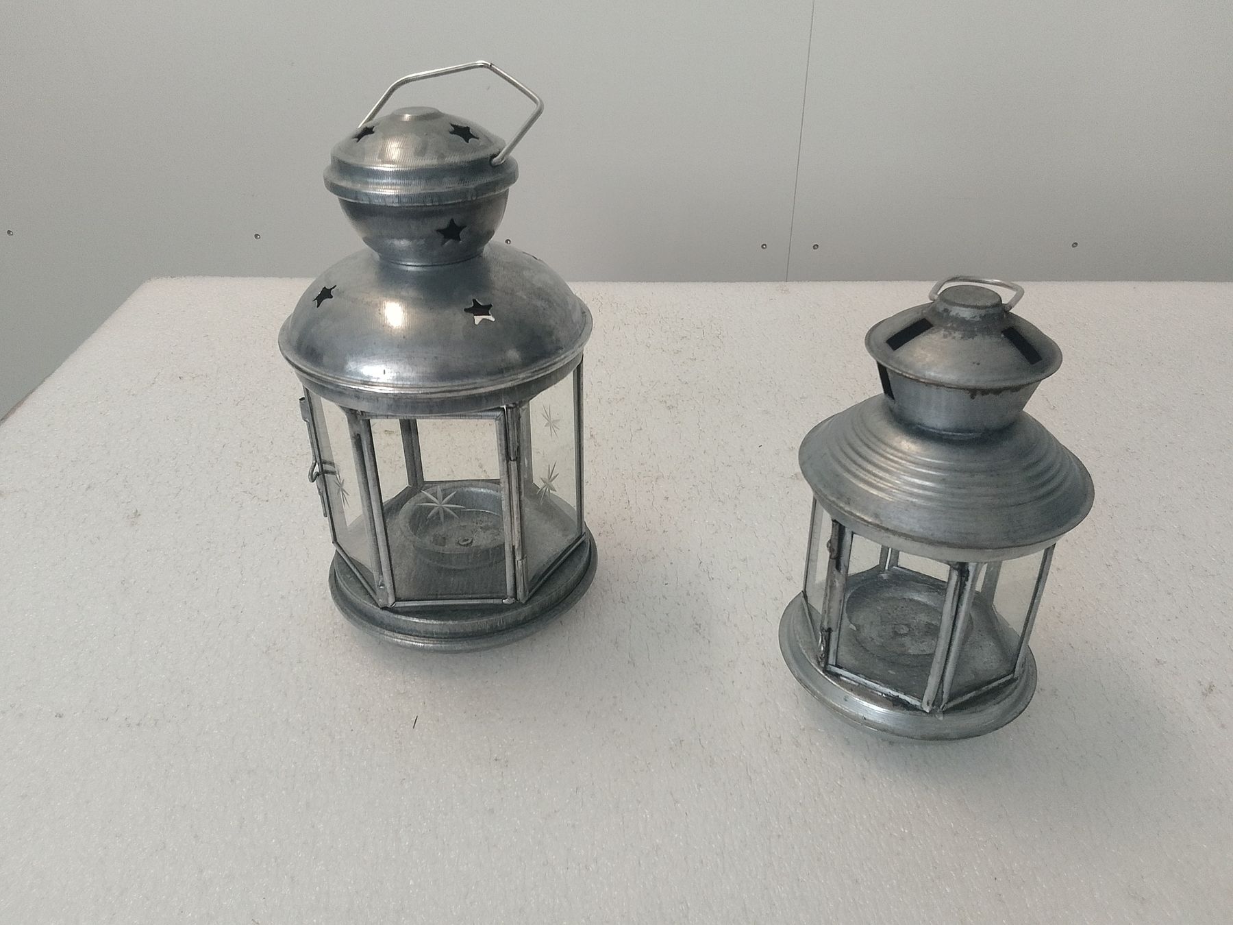Lanterne: 2 Windlichter Metall silberfarben  – Usato da Trubschachen venduto da Caddy8