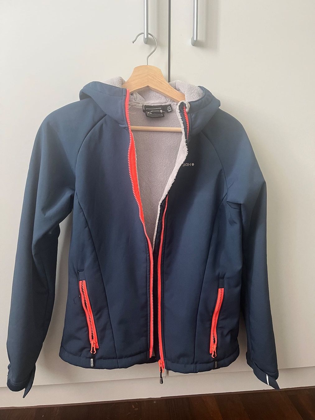 Icepeak Jacken & Mäntel: Icepeak gefütterte Softshell Jacke Grösse 164 – Gebraucht aus Hochdorf von seetaler12