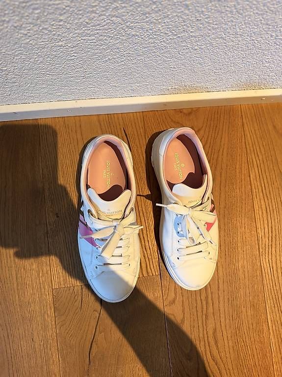 Scarpe da donna: Louis Vuitton Sneakers Gr. 38 – Usato da Adligenswil venduto da TST04 1