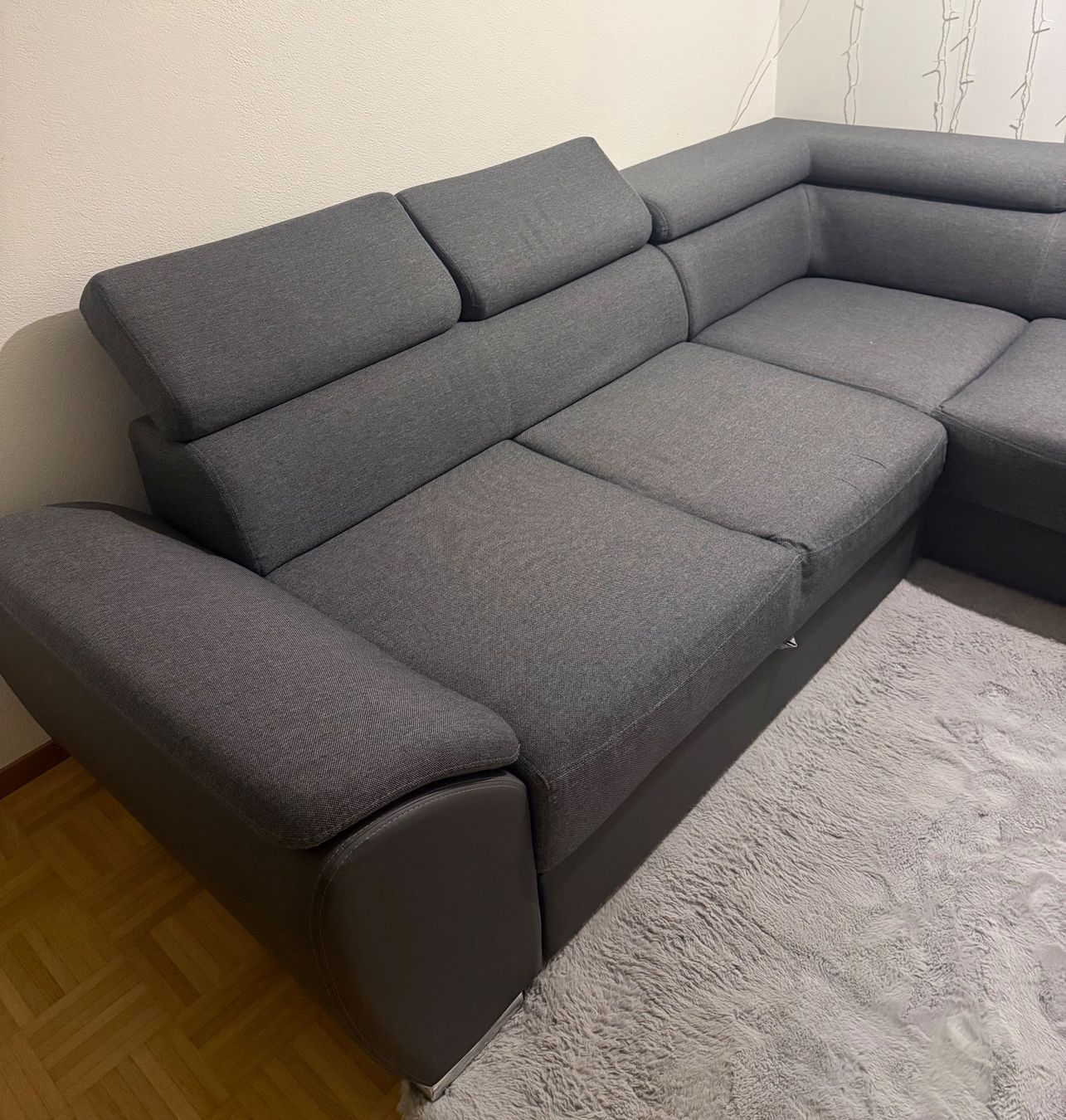 Divani: Graues Ecksofa mit Schlaffunktion - Top Zustand! – Usato da Sevelen venduto da jla_t7rv 2