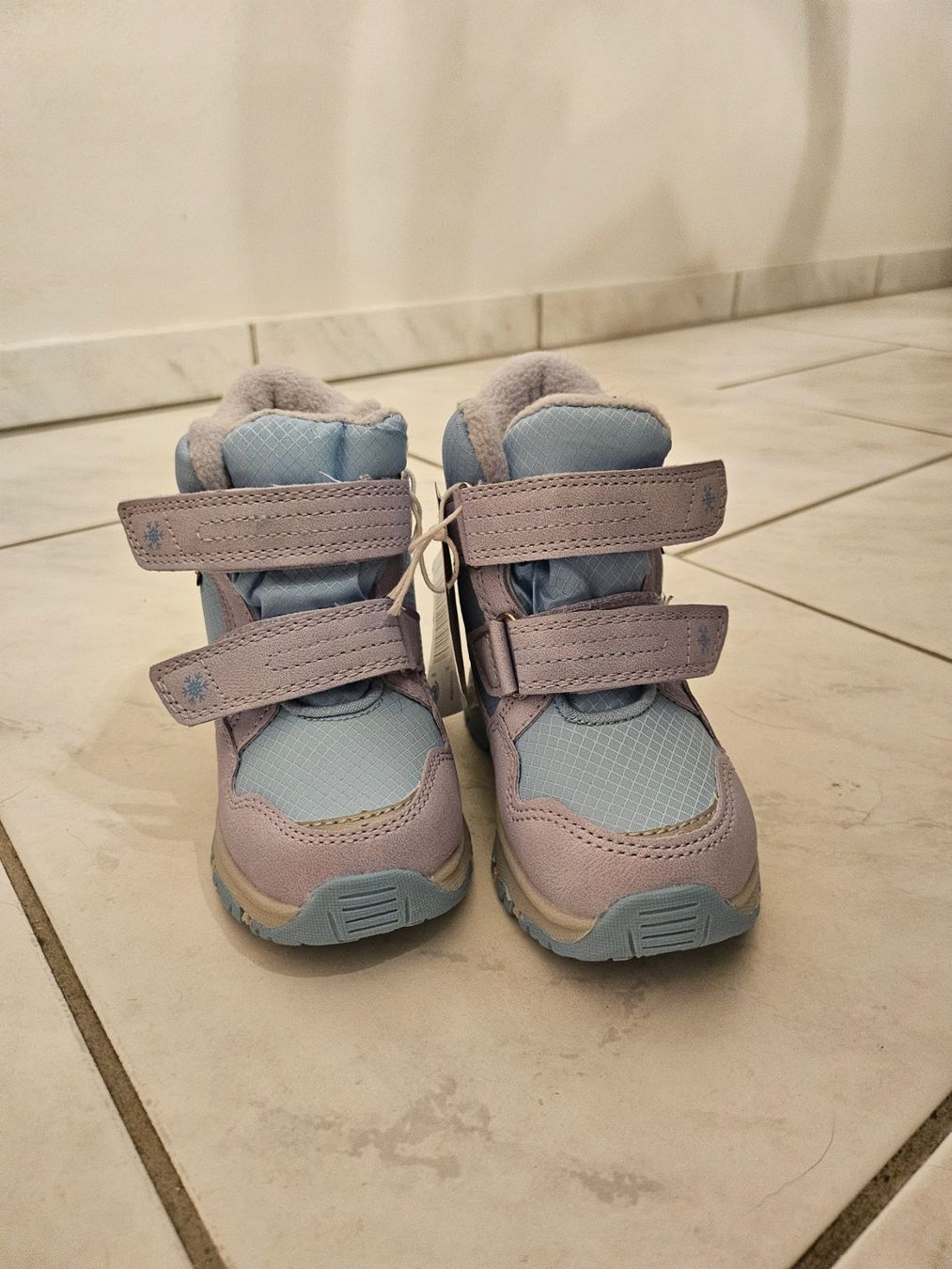 Scarpe per ragazze: Winterschuhe 23 – Nuovo (secondo la descrizione) da Kefikon TG venduto da Livline