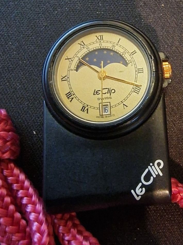 Montres: Le Clip, Mondphase – D'occasion à Uster par Witchblade5