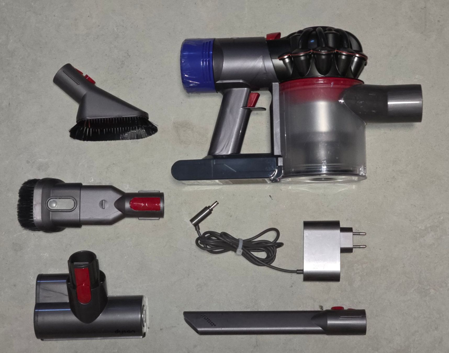 Dyson Staubsauger & Zubehör: Refresh Dyson V8 Staubsauger Camper Wohnmobil Auto – Gebraucht aus Stein SG von nxr_vzv9