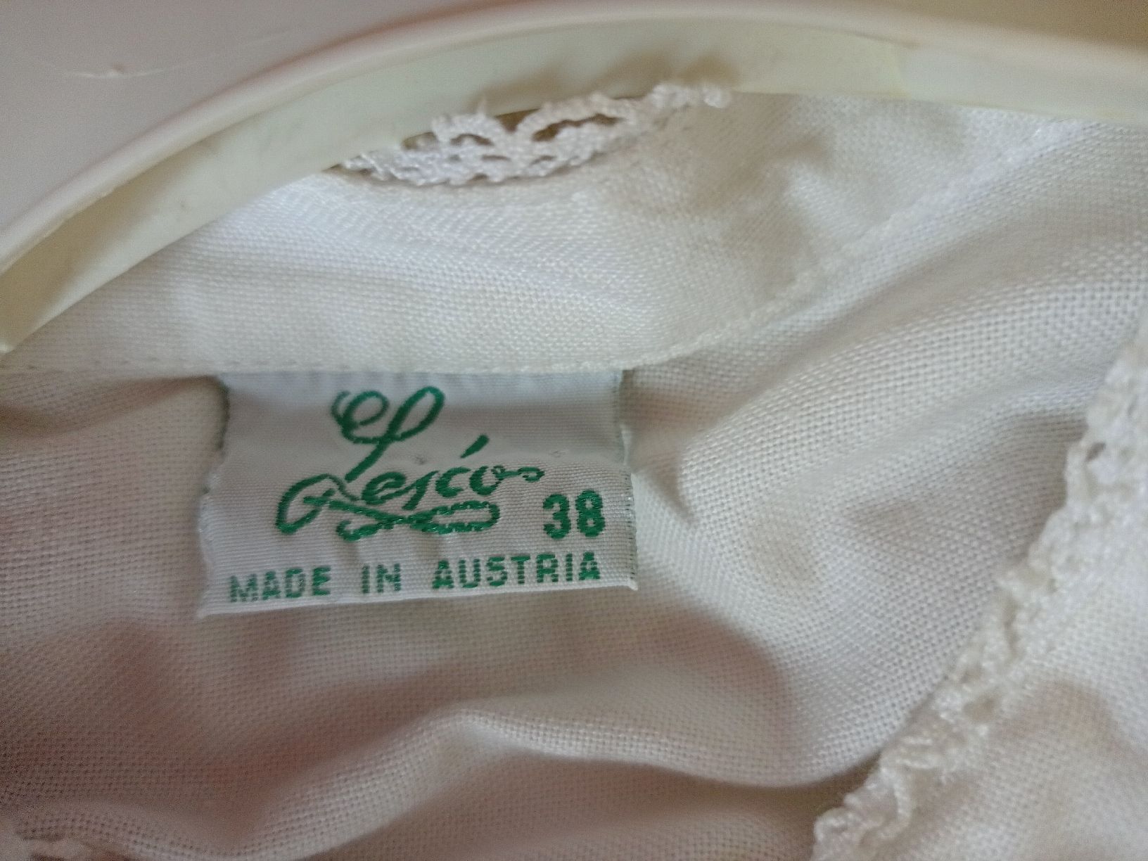 Vestiti: habit folklorique autrichien – Usato da Monthey venduto da 04Elisa 2
