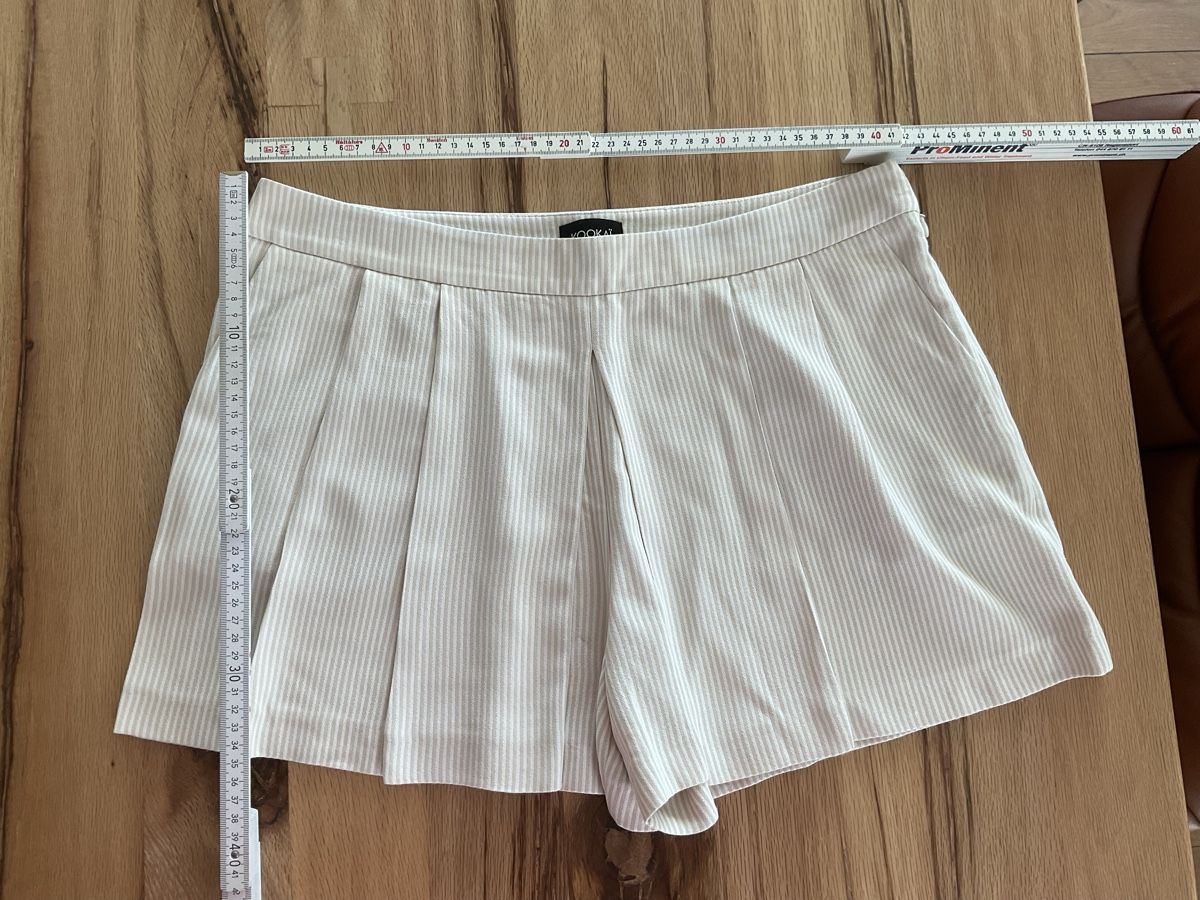 Kookai Pantaloni: Kookai  Shorts, Grösse 40 – Usato da Buchs ZH venduto da Automatic007 1