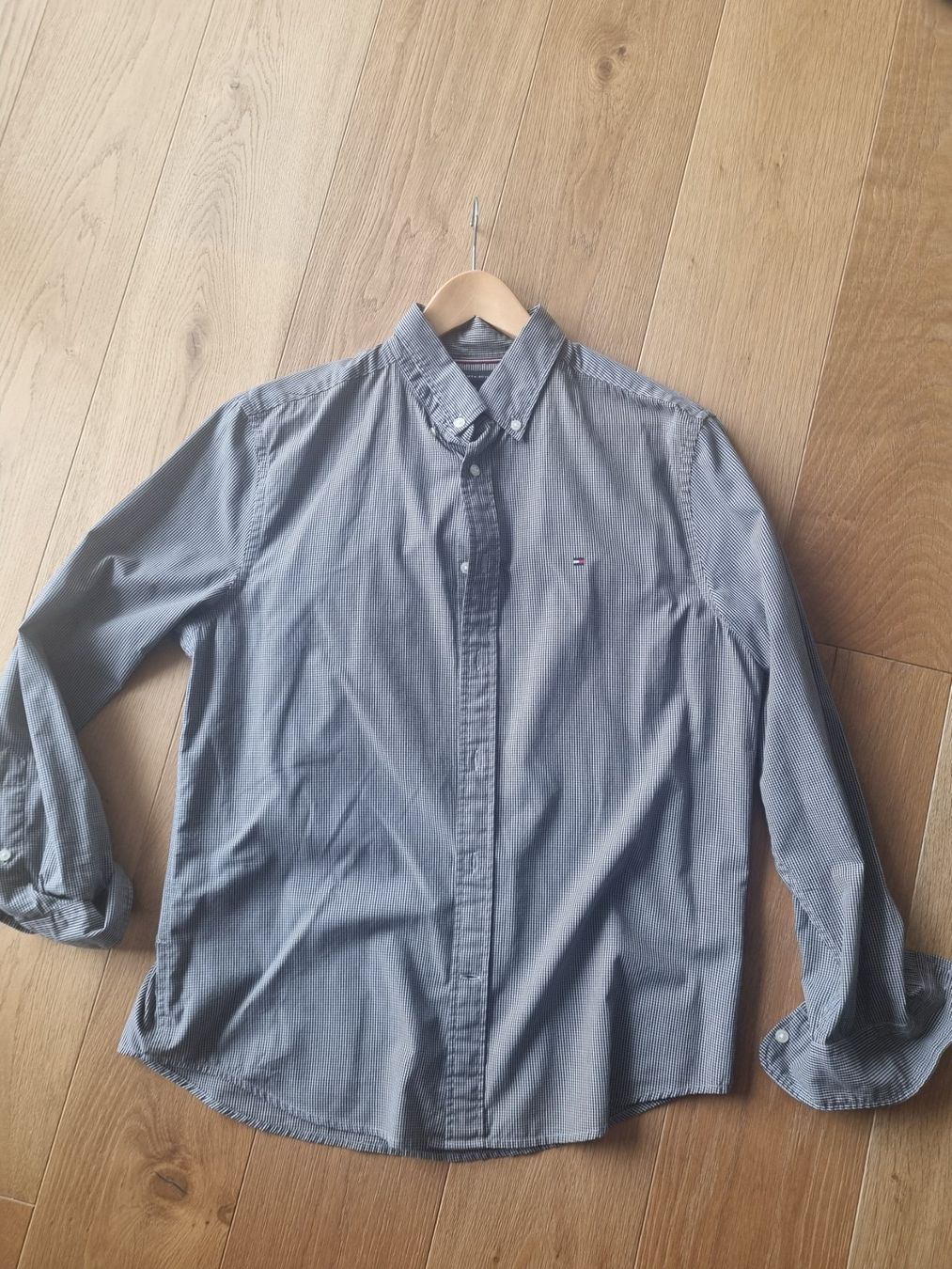 Tommy Hilfiger Hemden: Herren Hemd Tommy Hilfiger L – Gebraucht aus Frick von Geheim007