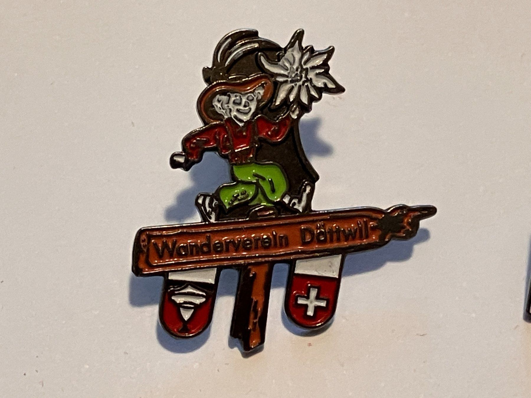 Placchette & Badge: 1 Pin Wanderverein Dättwil – Usato da Basel venduto da djwwpp