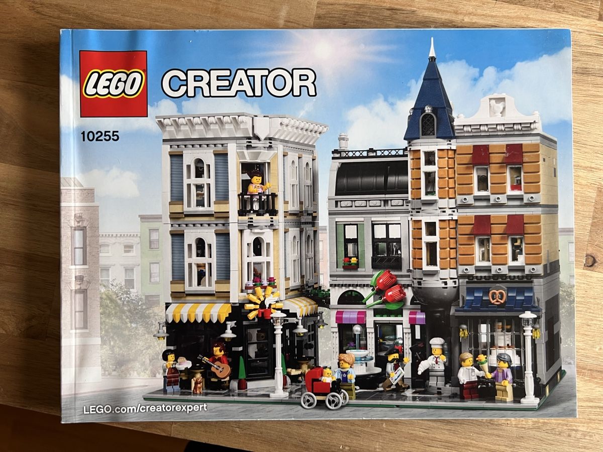 Lego Baukästen: Lego Creator Expert 10255 Assembly Square  – Gebraucht aus Bülach von chevelle77 1