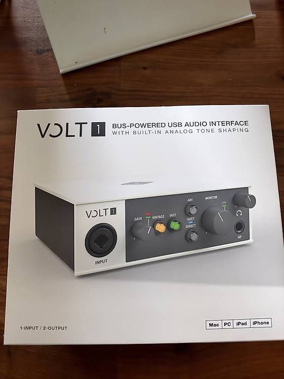 Attrezzatura per studi di registrazione: UAD Volt 1 – Usato da Basel venduto da michael405
