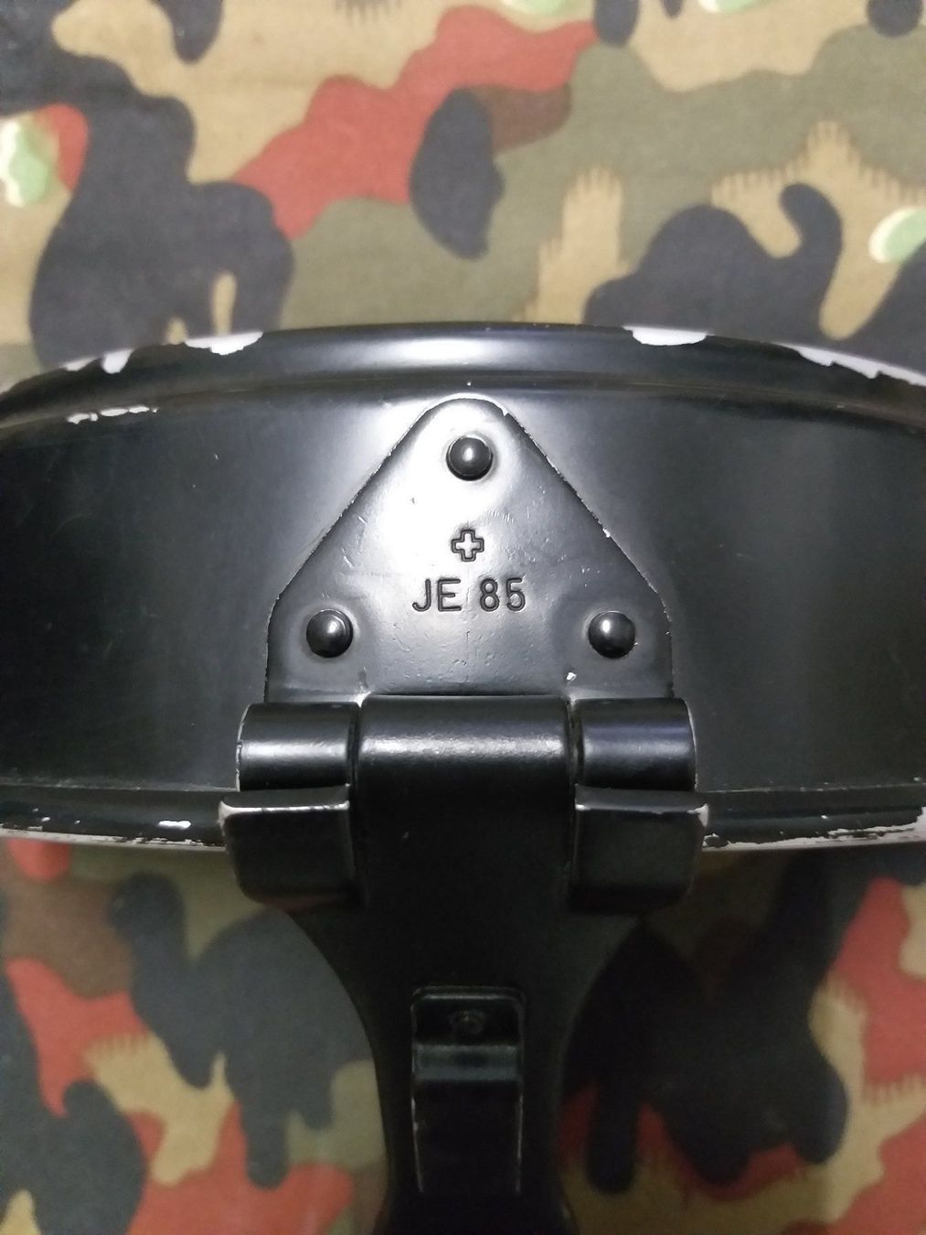 Schweizer Armee Uniformi: Kochgeschirr Mod. 1898/20 schwarz 1983 – Usato da Bauma venduto da SwissMilitaria 2