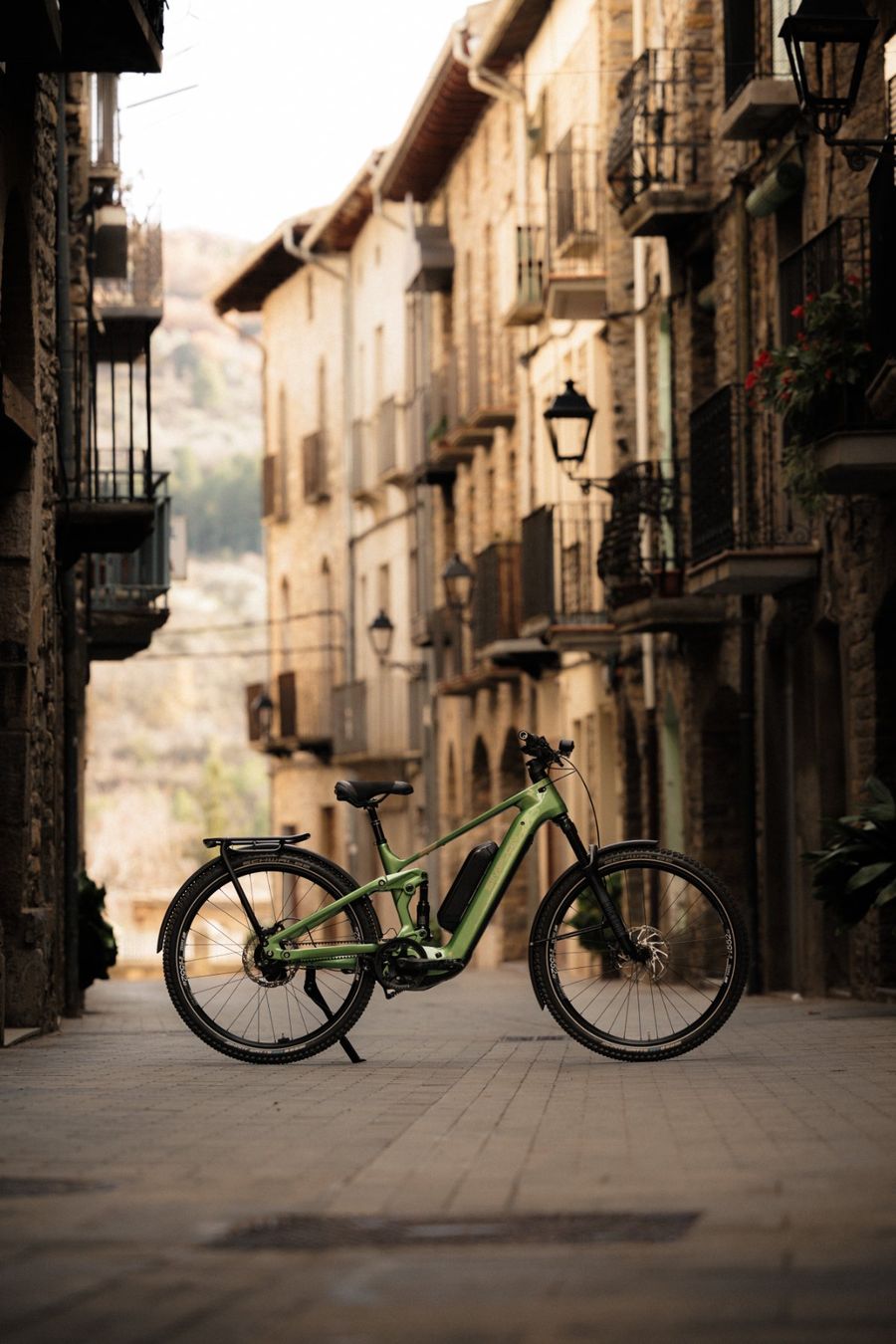 Simplon Velos: Fully E-Bike SIMPLON Stomp Carbon Rohloff E-14 – Neu und originalverpackt aus Glarus von RADARZT 1