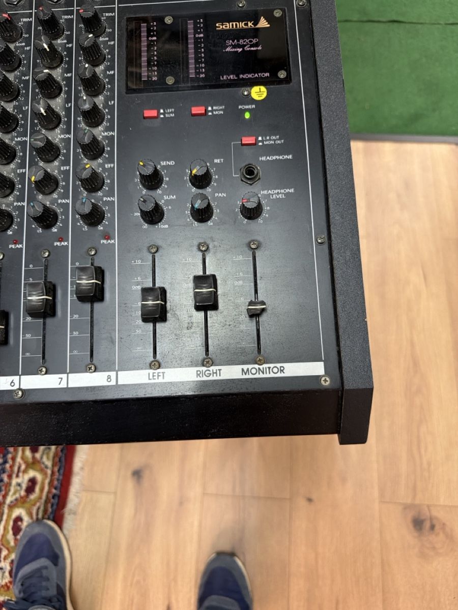 Console di mixaggio: Samick SM-820P Console di Mixaggio Usato – Usato da basel venduto da Swiss._.1978 3