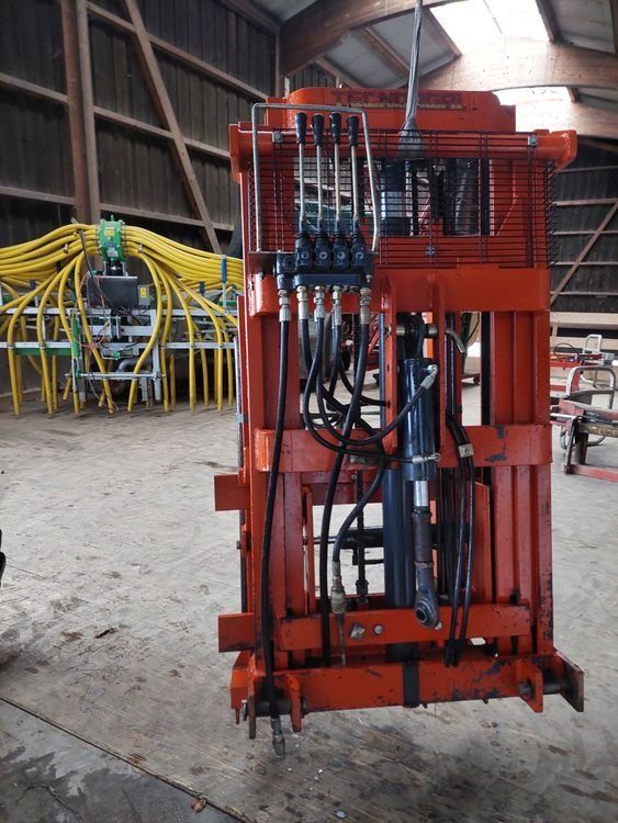 Carrelli elevatori e a forche: Heckstapler Tecnoagri – Usato da Oberlunkhofen venduto da Chrigi2013 1