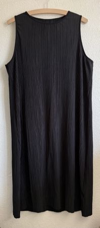 Wadenlanges Kleid, feines Plissee Grösse L/XL