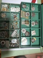 Pièces détachées horlogerie lots divers boîtes montre divers