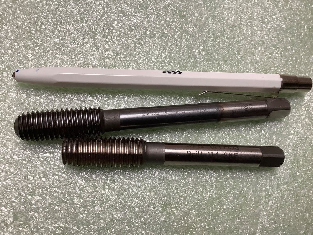 Tous les outils: 2 Gewindeformer M12, spanlos Gewinde formen, Neu ESO & SKF – Neuf (Voir description) à Widnau par frohsinn7