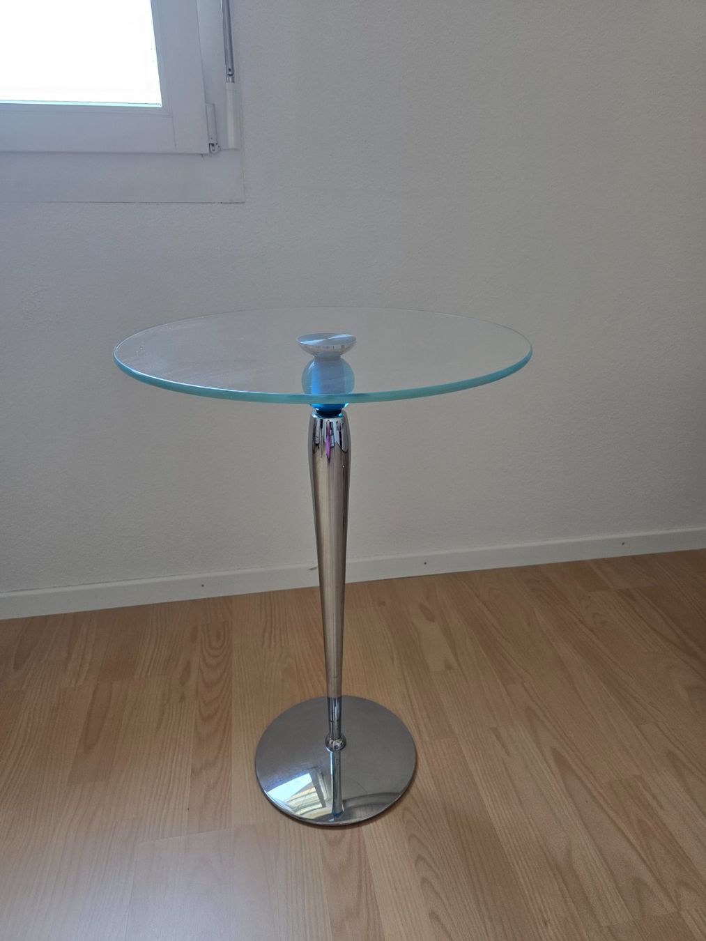 Tavoli: Stehtisch Glas rund Chrom blaue Kugel 50cm Durchmesser – Usato da Matzingen venduto da Lilo1407 3