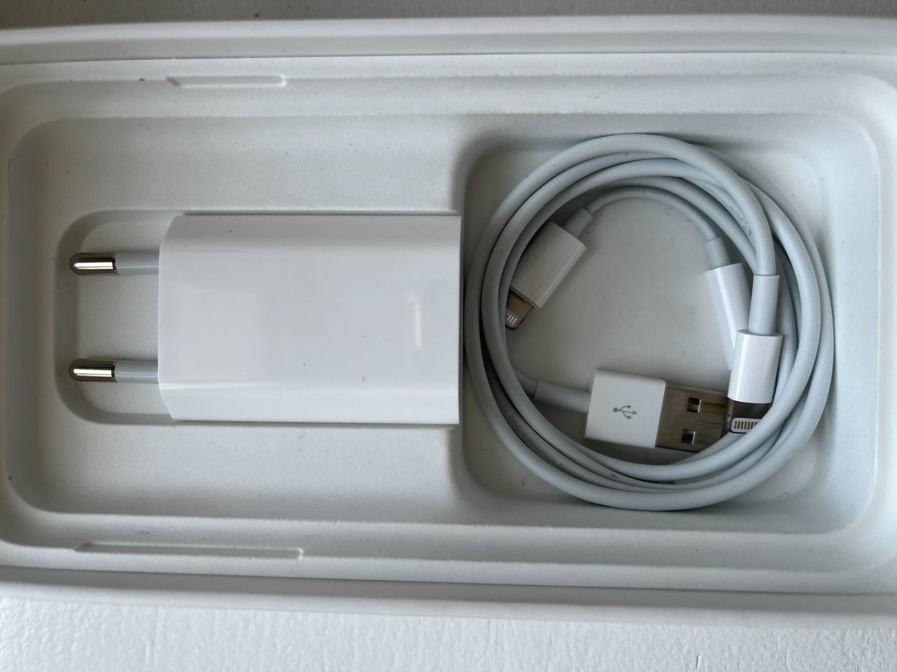 Apple Telefoni cellulari / Smartphones: Apple Iphone X 64 GB silver – Usato da Court venduto da Style_ambre 3