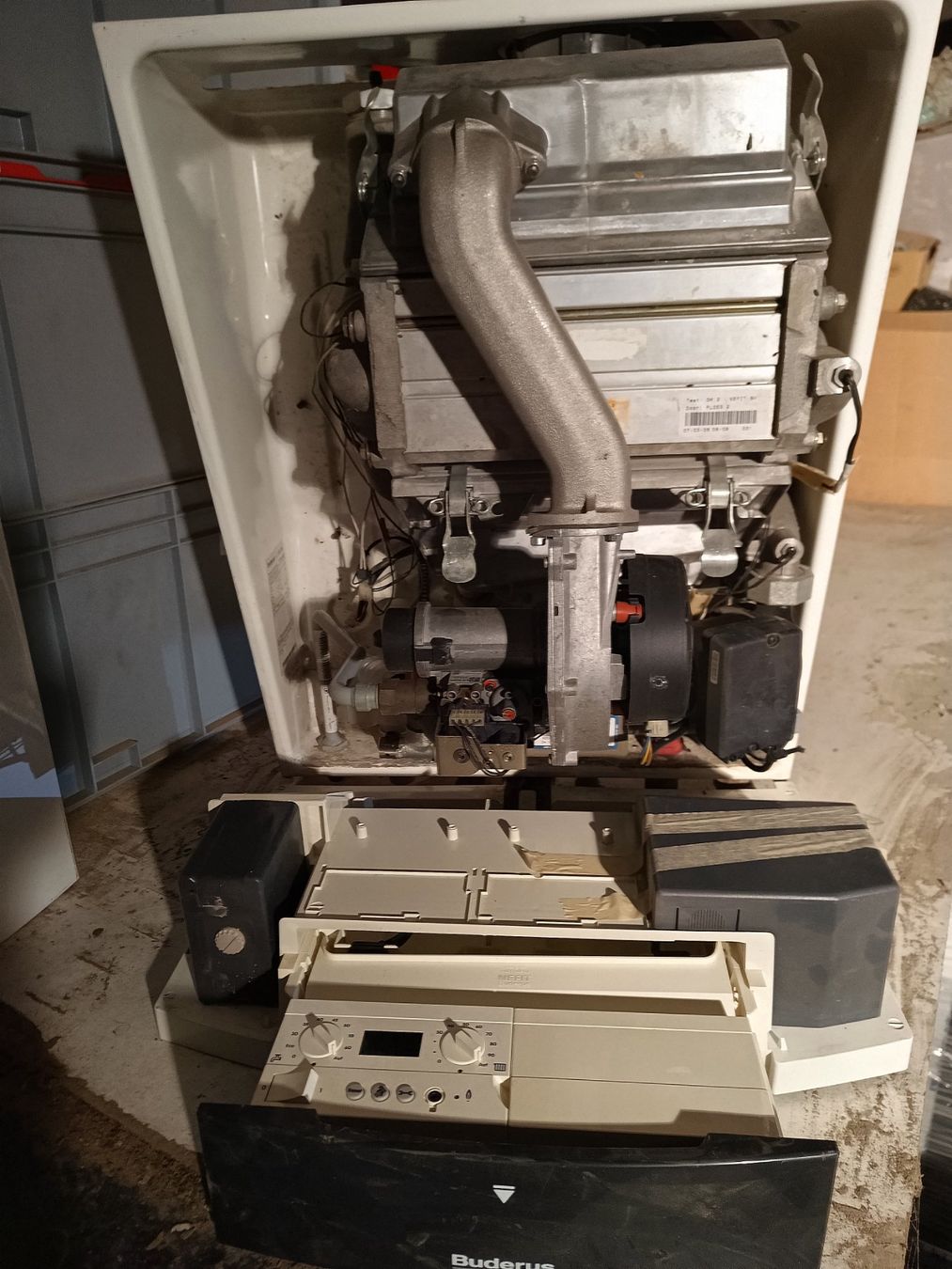 Buderus Radiatori: Buderus Chauffage Gaz Pièces détachées – Difettoso da Romont FR venduto da moto41 2
