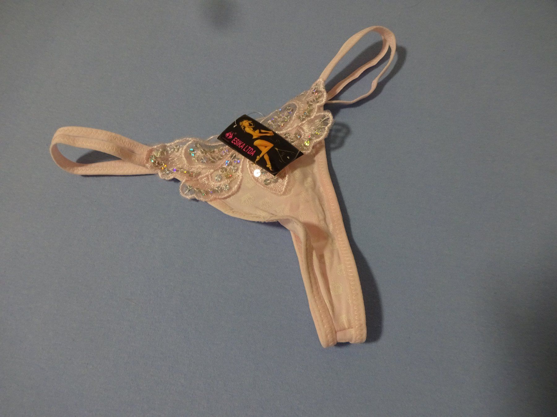 Sonstige Unterwäsche: Schöner String/Esika LTDA – Neu (gemäss Beschreibung) aus Rothrist von Mistery1