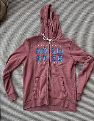 Pulls & Sweat-shirts: Différents pulls – D'occasion à La Croix (Lutry) par patricia150392 4
