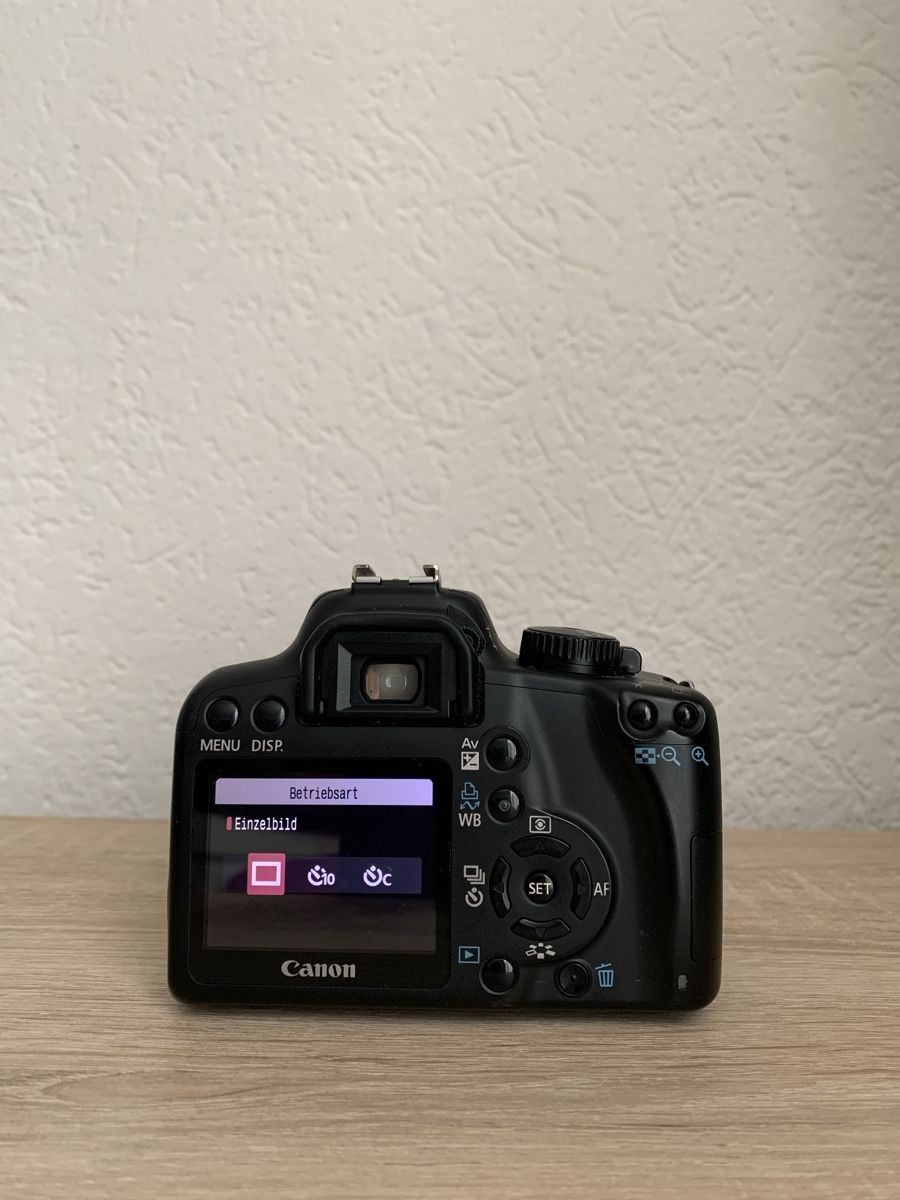 Canon Appareil photo: Canon EOS 1000D Kamera Set, Blitz + viel Zubehör %SALE% – D'occasion à Basel par Fahrenheitcycling 2
