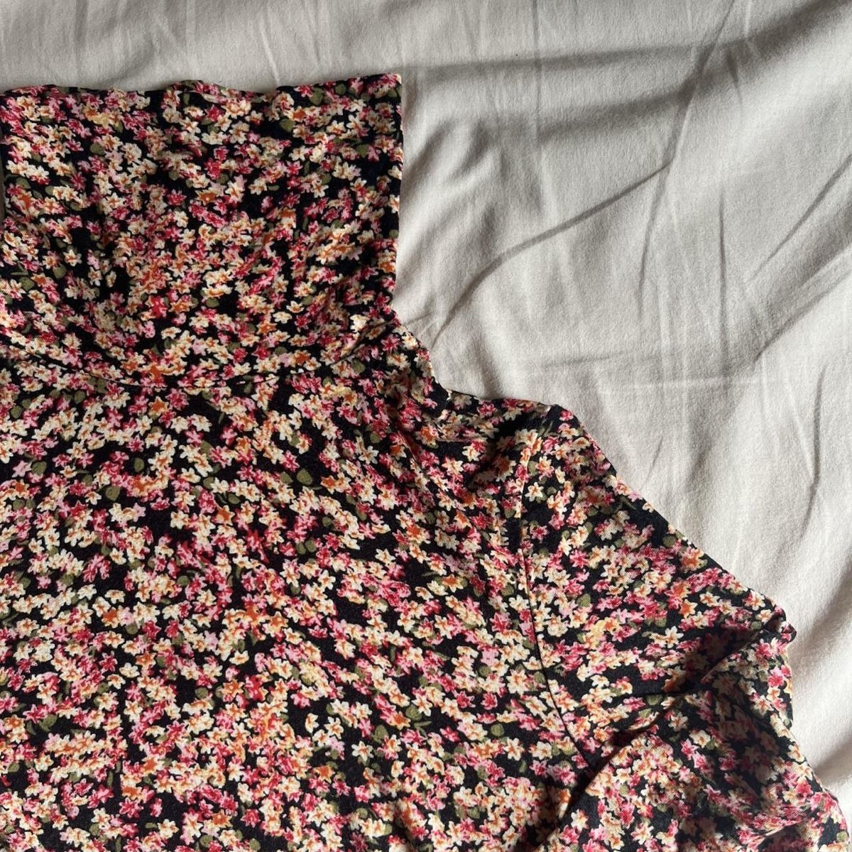 H&M Maglioni & Felpe: floral turtleneck – Usato da Luzern venduto da janine_l