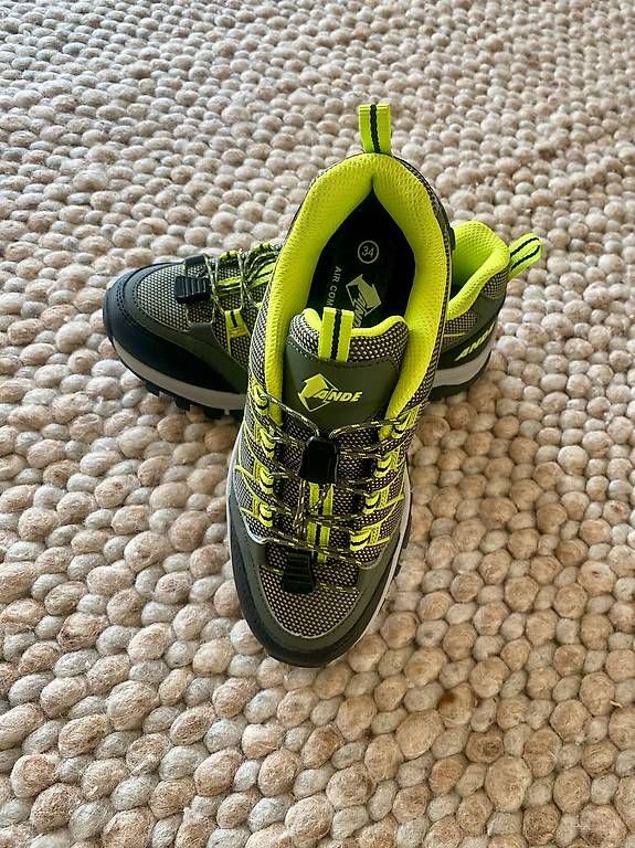 Schuhe für Jungen: Kinder Trekkingschuhe – Gebraucht aus Uster von CDiermayr 1