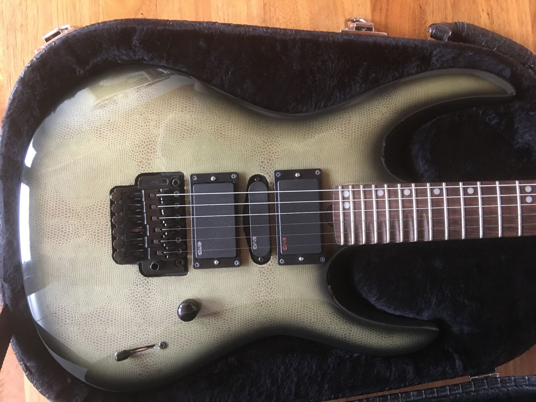 Strumenti musicali: Guitare électrique LAG Rockline snake – Usato da Bassecourt venduto da Sebiseba 1