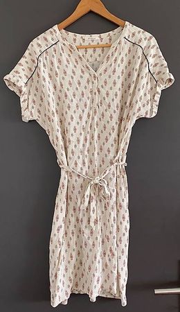 Kleid creme gemustert