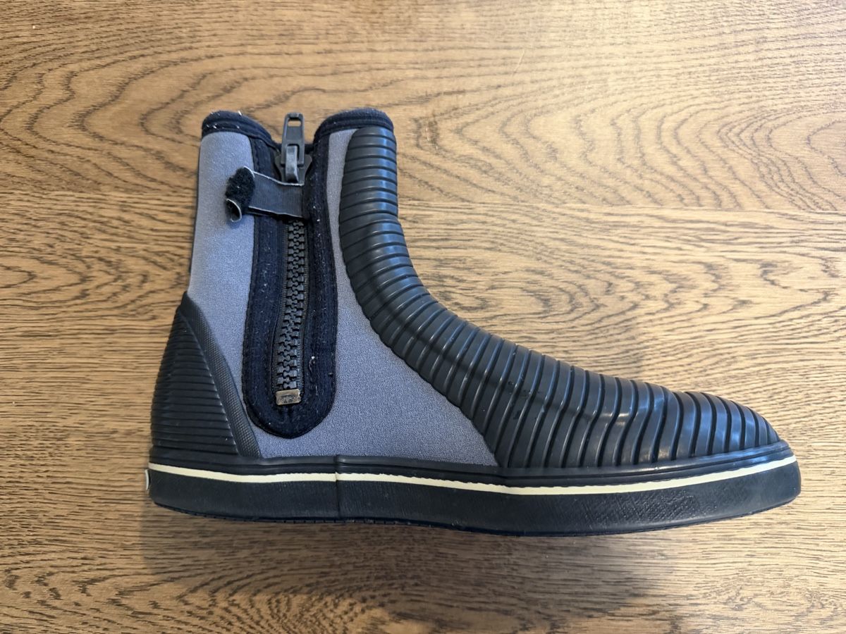 Herrenschuhe: Dive Boots Marine Pool Grey Size 43/44 – Gebraucht aus Freienbach von gio_cor 1